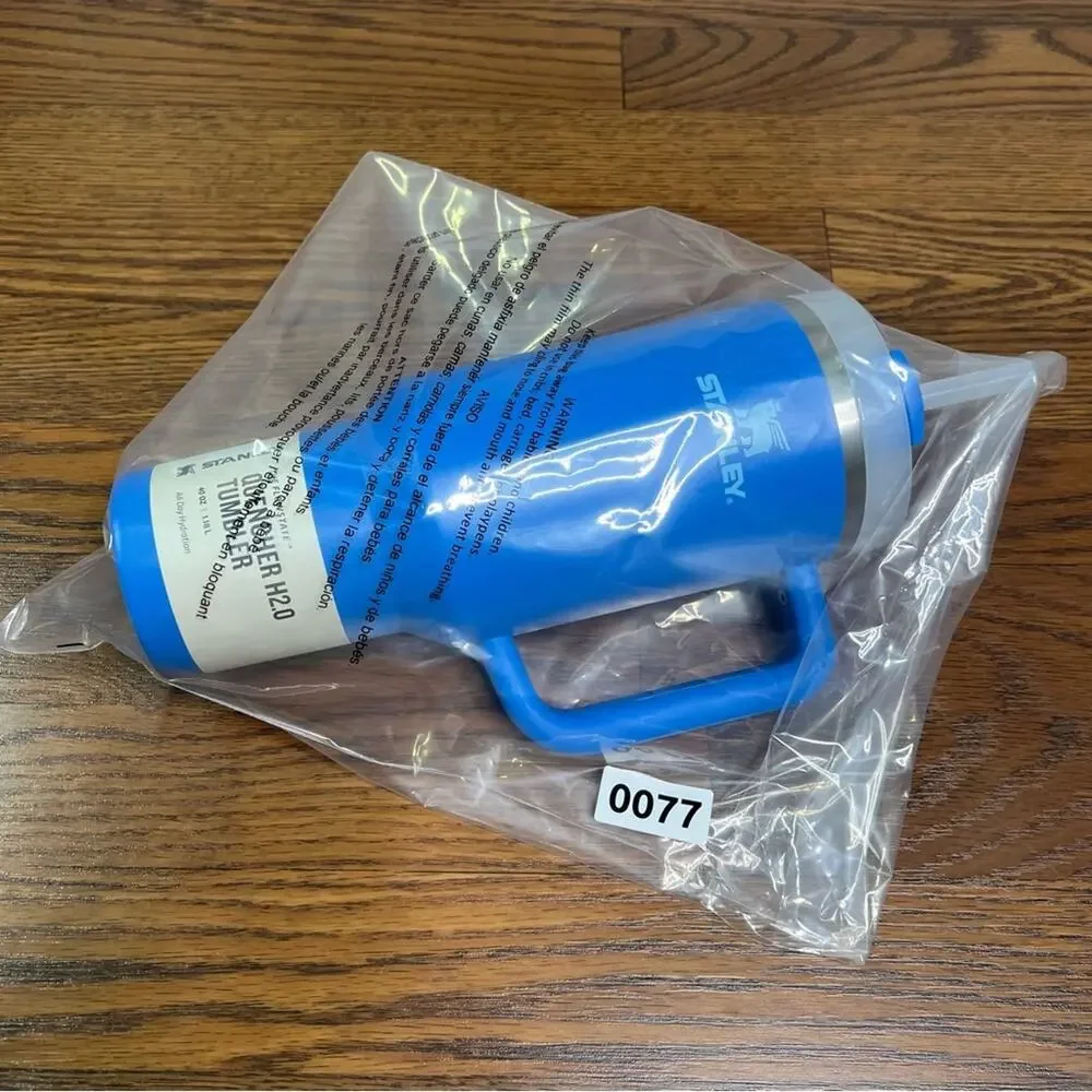 40 oz Stanley The Flowstate Quencher H2.0 Tumbler in Blue on Blue